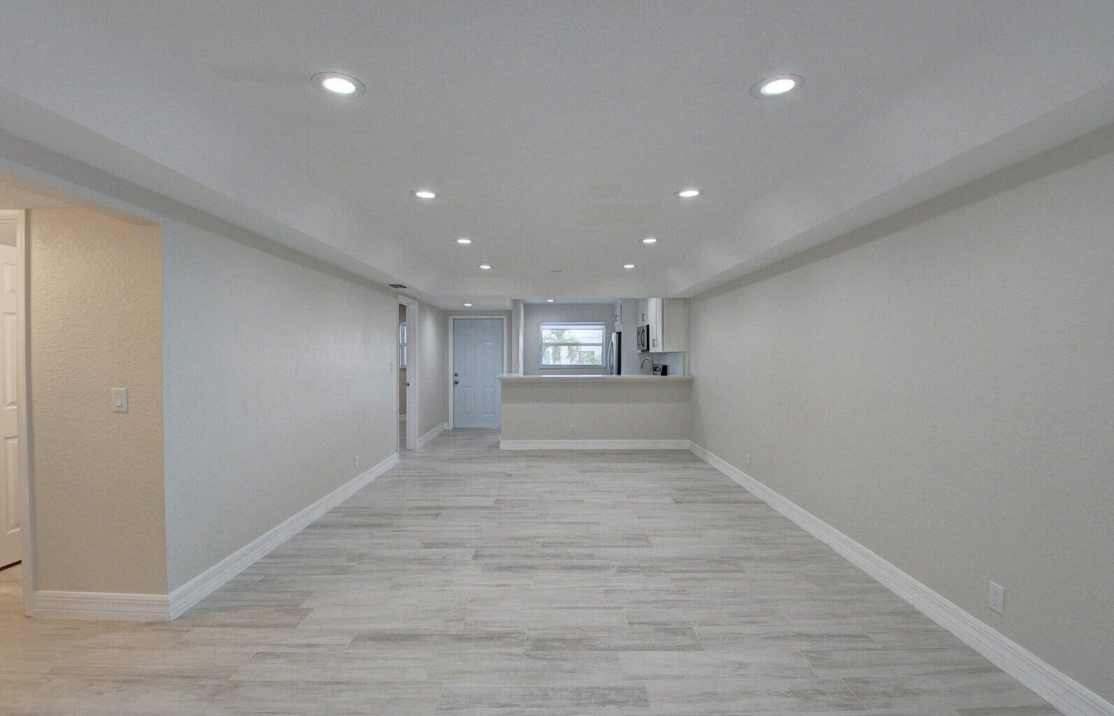 Property Photo: 398 W Camino Real 1 FL 33432