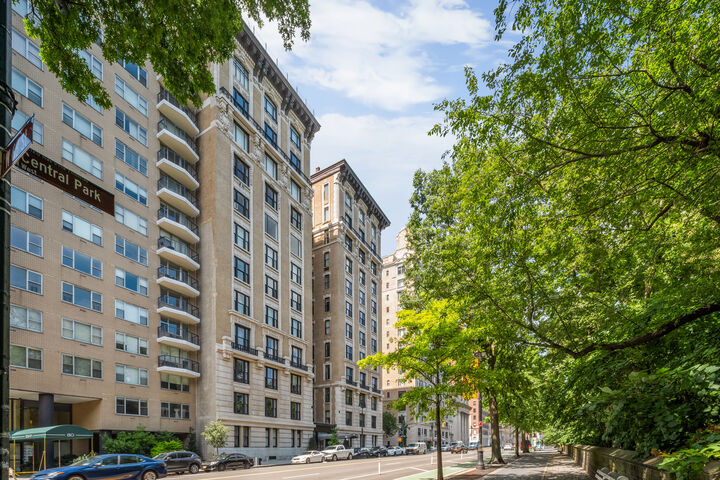 Property Photo: 88 Central Park W 4S NY 10023