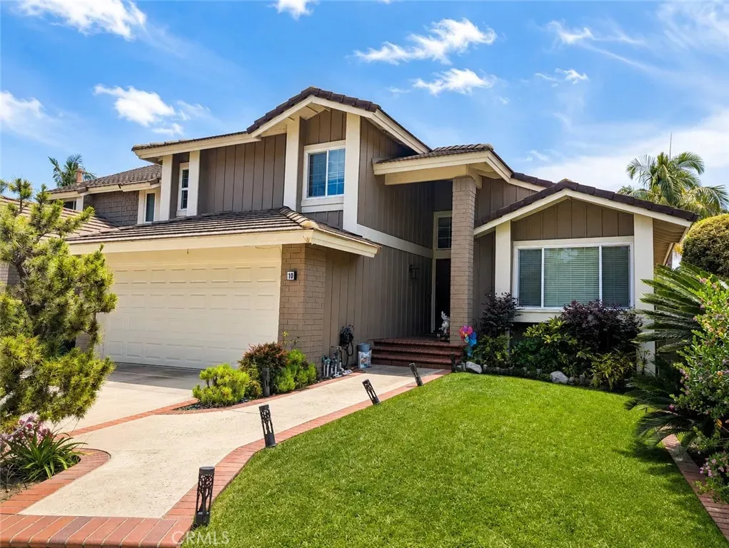 Property Photo:  10 Delaware  CA 92620 