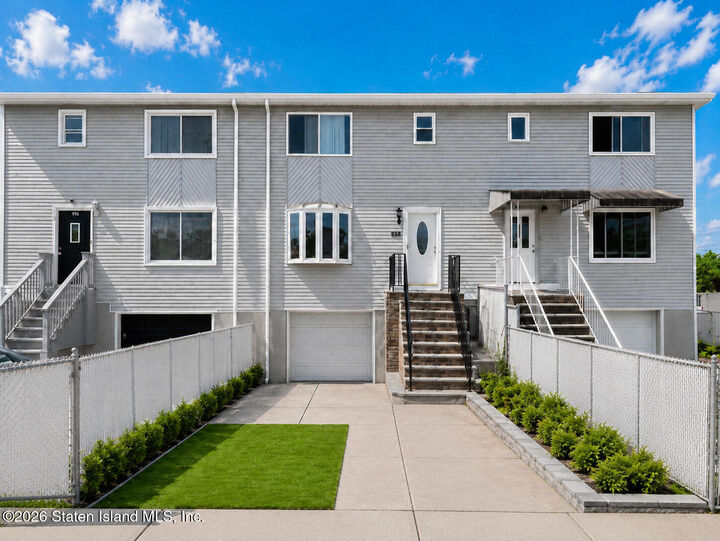 Property Photo:  998 Olympia Boulevard  NY 10306 