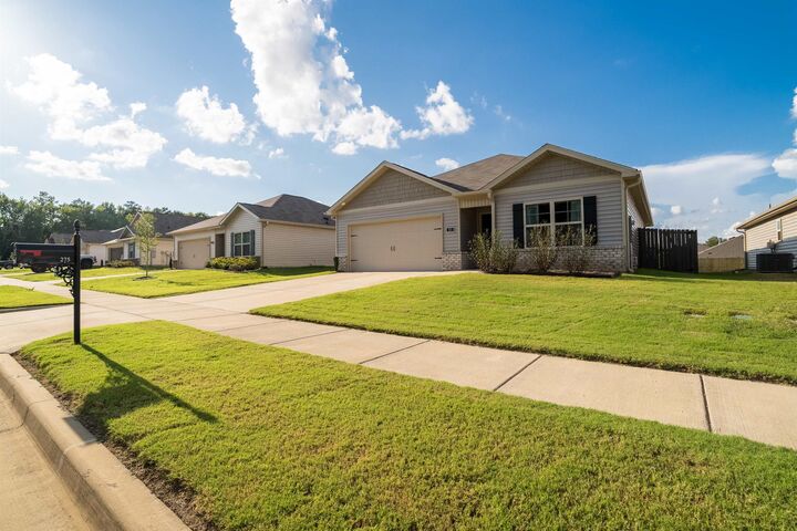 Property Photo:  275 Ashland Dr  AL 35077 