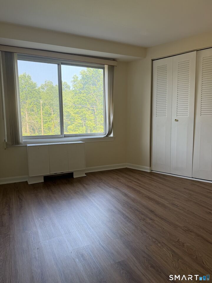 Property Photo:  1310 Berlin Turnpike 312  CT 06109 