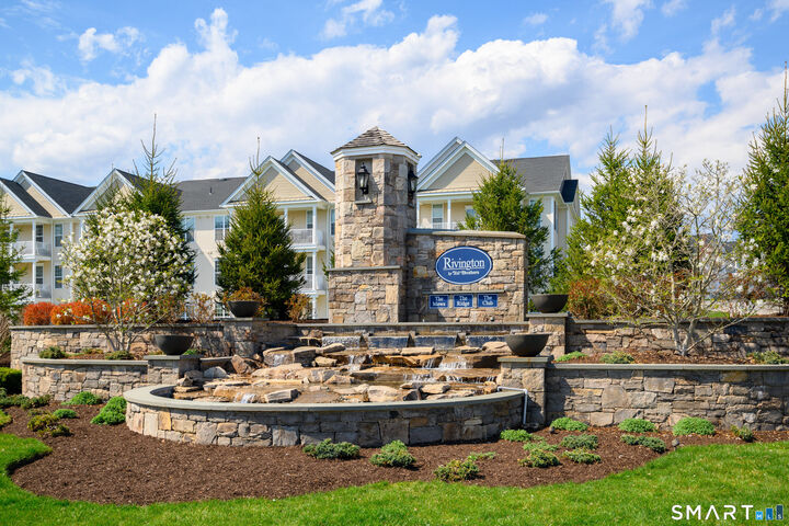 Property Photo:  424 Center Meadow Lane 424  CT 06810 