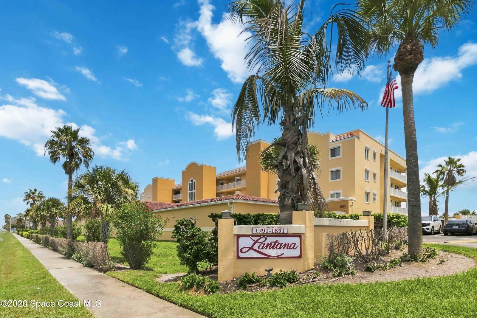 Property Photo: 1811 Jimmy Buffett Mem Highway FL 32937