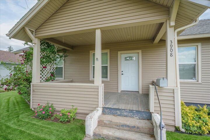 Property Photo: 3908 E 4th Ave WA 99202