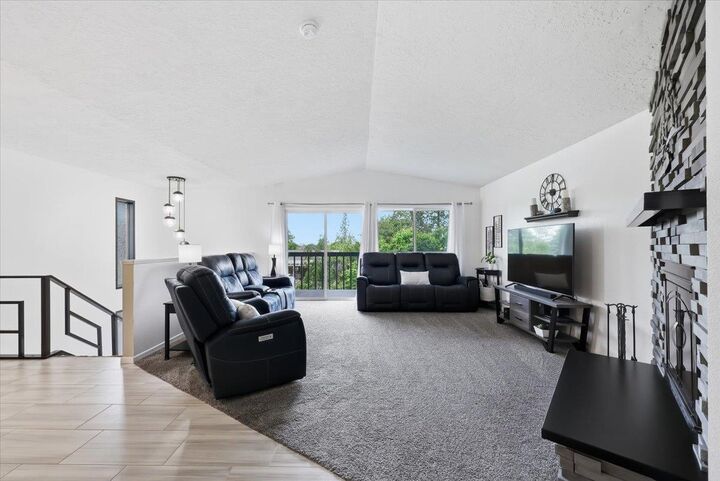 Property Photo:  2113 S Vera Crest Dr  WA 99037 