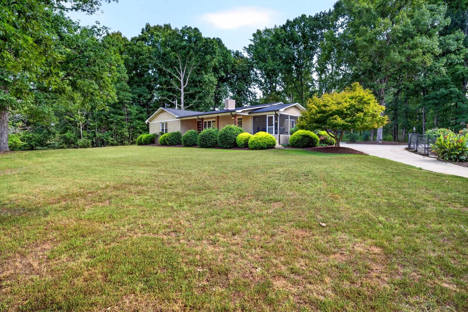 Property Photo: 149 Cook Road SC 29376