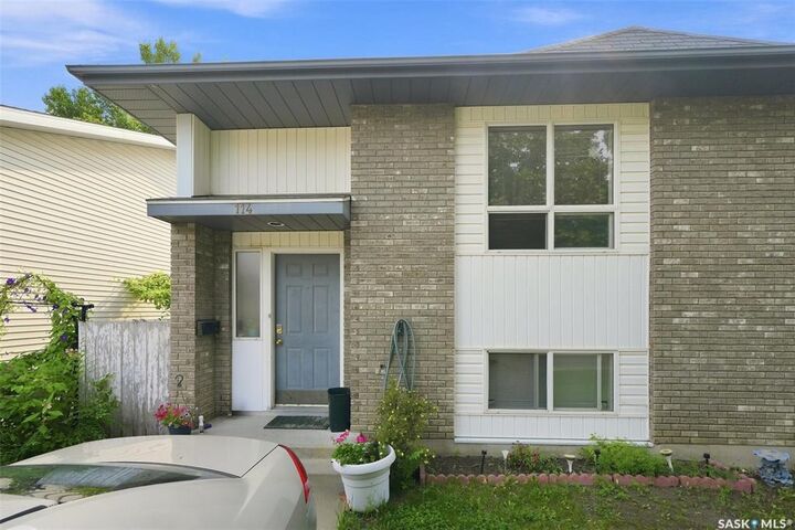 Property Photo: 114 - 116 Barber Crescent SK S7M 5M7