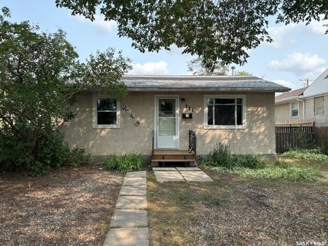 Property Photo:  771 Princess Street  SK S4R 5T1 