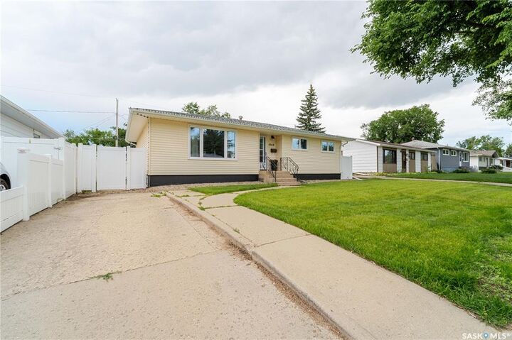 Property Photo: 1048 11th Avenue NW SK S6H 4L5