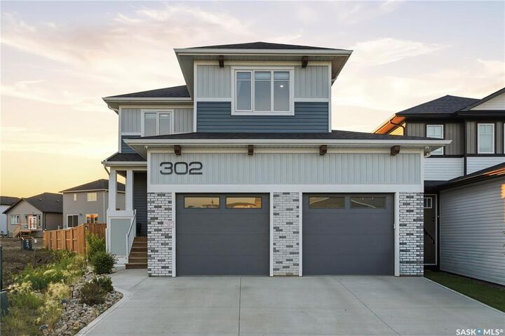 302 Chelsom Manor — photo 1