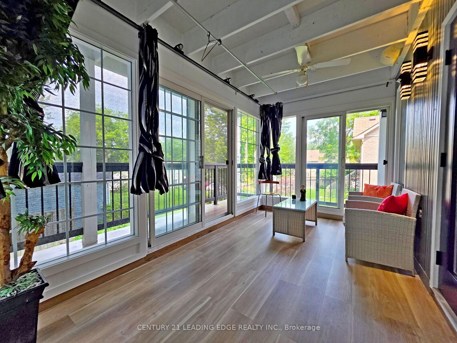 Property Photo:  260 Metro Road N B  ON L4P 3C8 