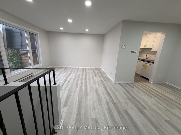 Property Photo:  2610 Draper Avenue 50  ON K2H 8X8 