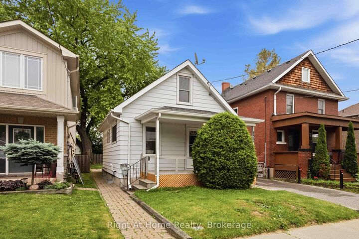 Property Photo: 127 Montrave Avenue ON L1J 4R6