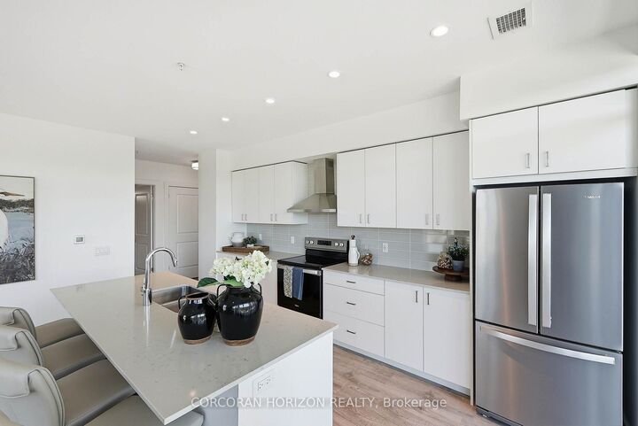 Property Photo: 50 Grand Avenue S 901 ON N1S 2L8