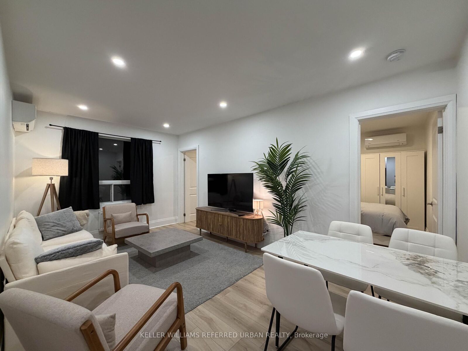 Property Photo: 823 Millwood Road 6 ON M4G 1W3