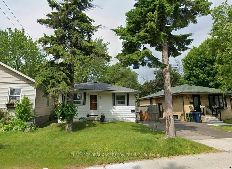 Property Photo:  74 Vanbrugh Avenue  ON M1N 3T2 