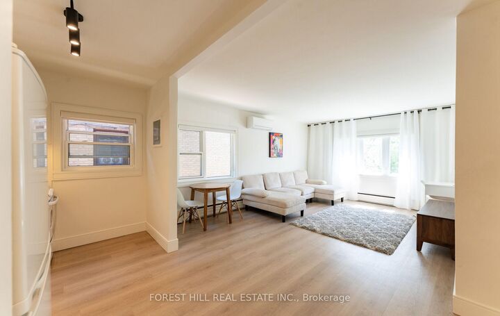 Photo de la propriété: 8 Victoria Street 5 ON M8V 1M6
