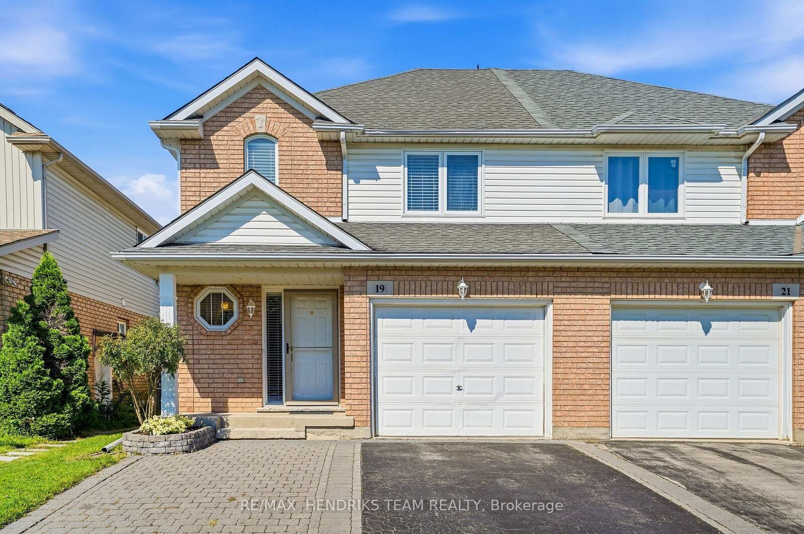 Property Photo:  19 McBride Drive  ON L2S 3Y4 