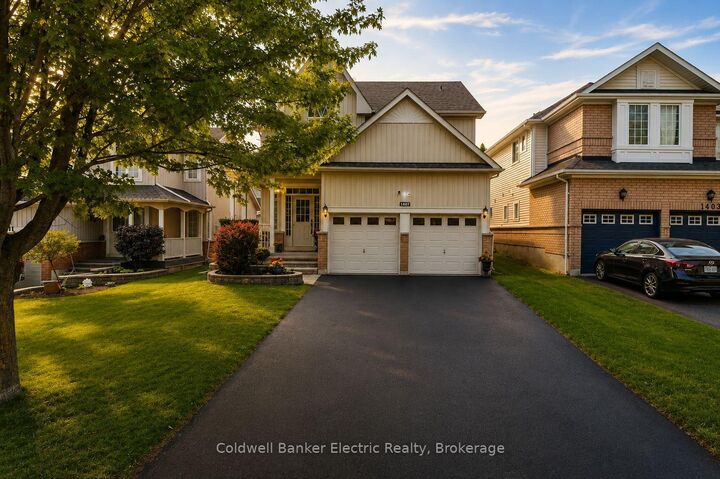 Property Photo:  1407 Ashgrove Crescent  ON L1K 2W4 