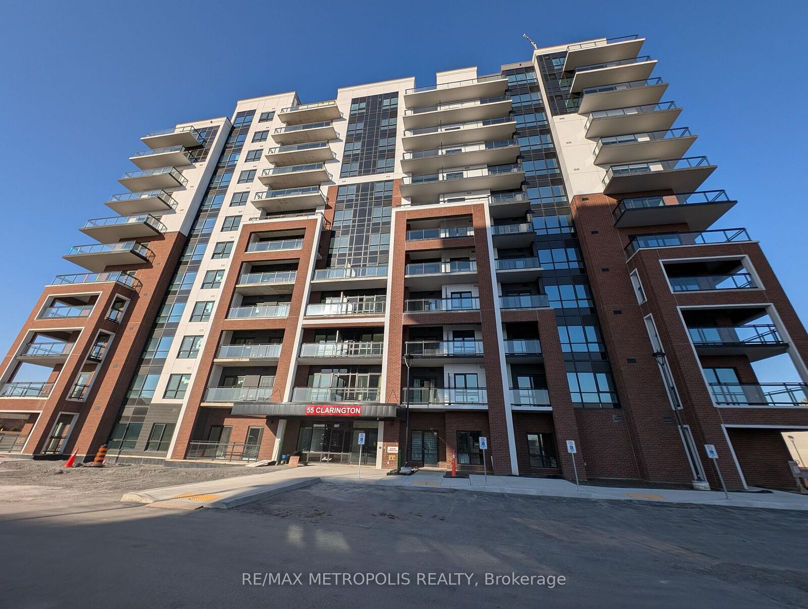 Photo de la propriété: 55 Clarington Boulevard 207 ON L1C 0A1