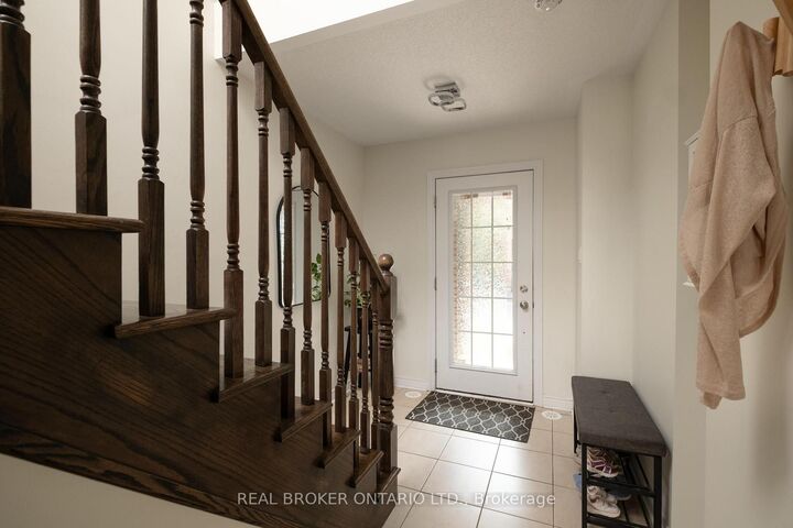 Property Photo: 2280 Baronwood Drive 81 ON L6M 4Z5