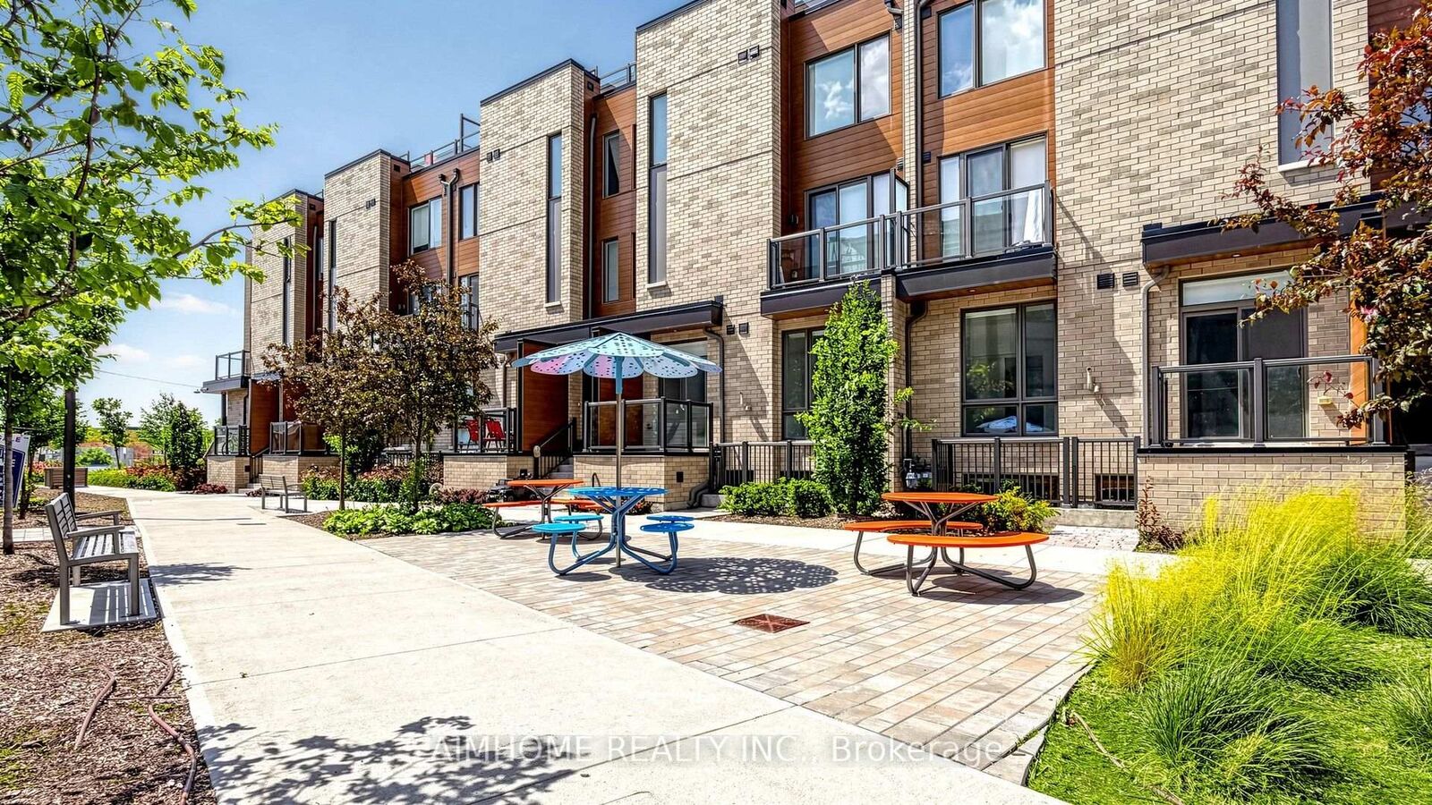 Property Photo: 88 Turtle Island Road 5 ON M6A 0E4