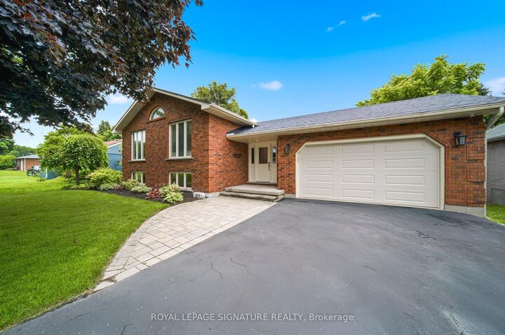 Property Photo: 30 Andrew Street ON N0E 1N0