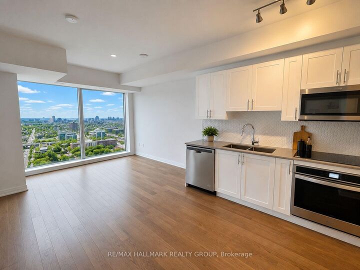 Photo de la propriété: 805 Carling Avenue 3002 ON K1S 5W9