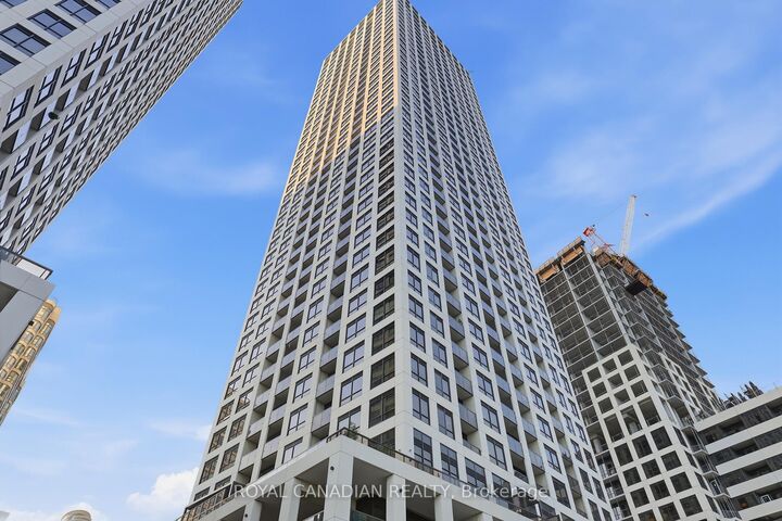 30 Elm Drive W Ph 02 — photo 1