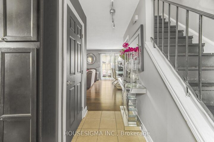 Property Photo:  105 Hansen Road N 61  ON L6V 3C9 