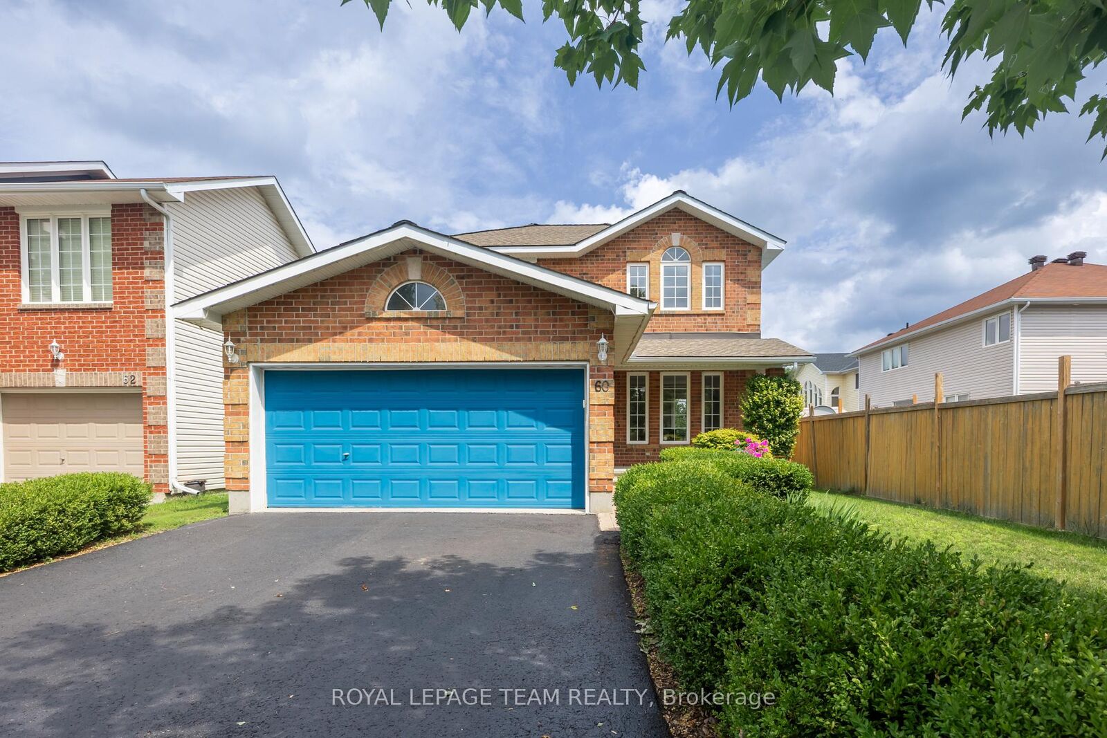 Property Photo: 60 Woliston Crescent ON K2W 1E5