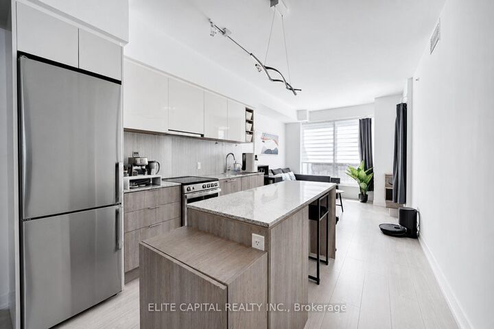 Property Photo: 31 Tippett Road 740 ON M3H 0C8