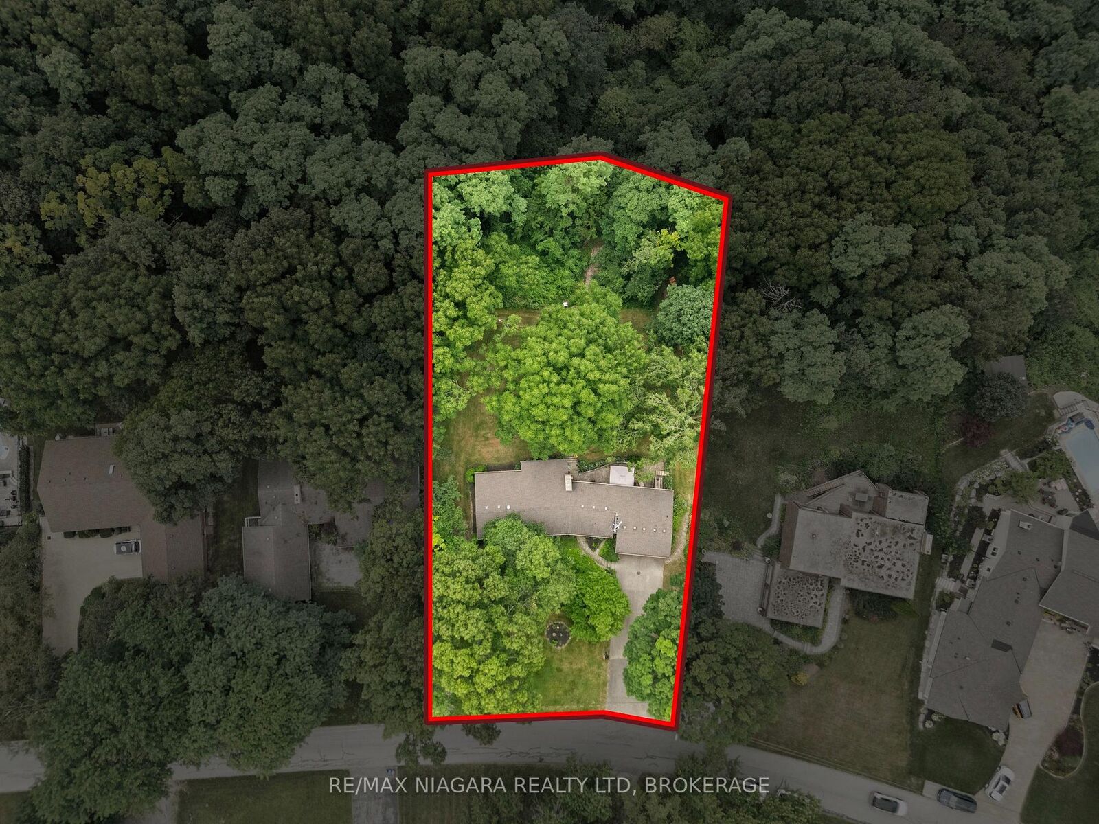 Property Photo: 46 Melrose Drive ON L0S 1J0