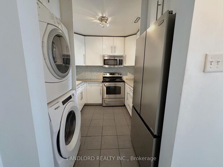 Property Photo:  1175 Queen Street E B  ON M4M 1L5 