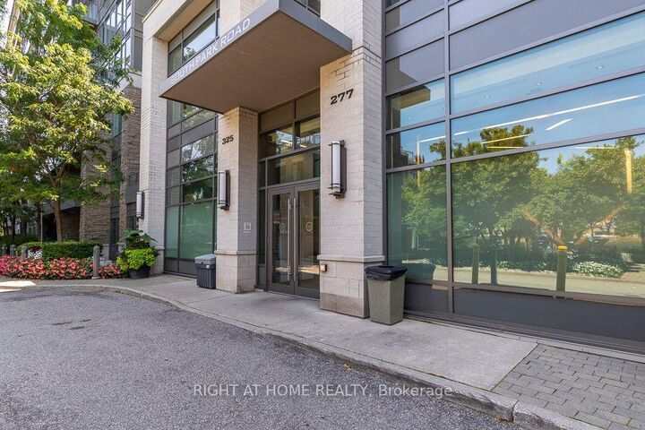 Property Photo:  325 South Park Road Ph05  ON L3T 0B8 