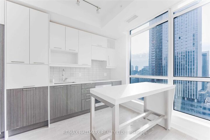 Property Photo: 30 Nelson Street 2107 ON M5V 0H5