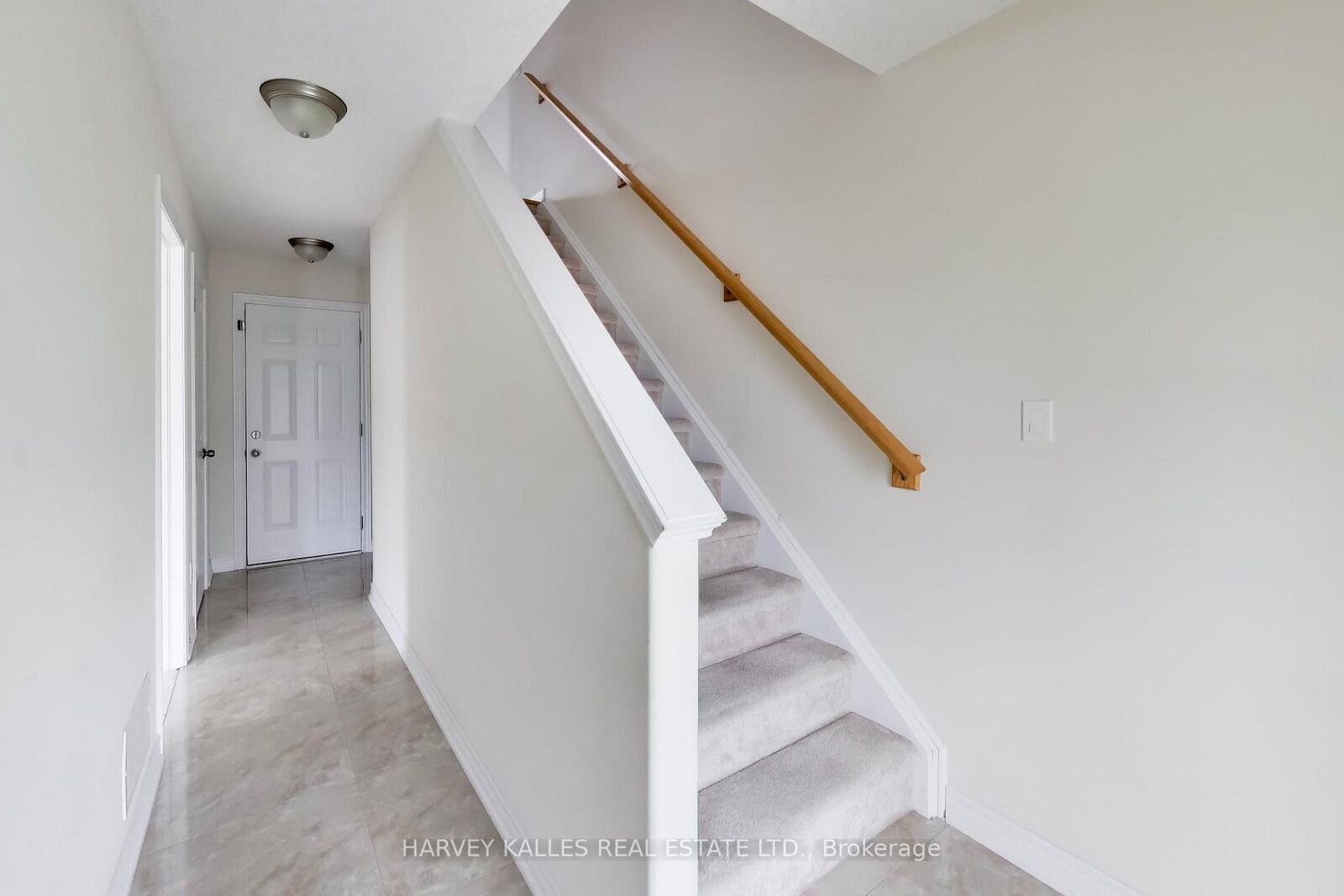 Property Photo:  1 Leggott Avenue 38  ON L4M 0K7 