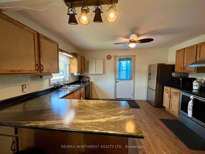 Property Photo:  629 Third St. W.  ON P9A 3B5 
