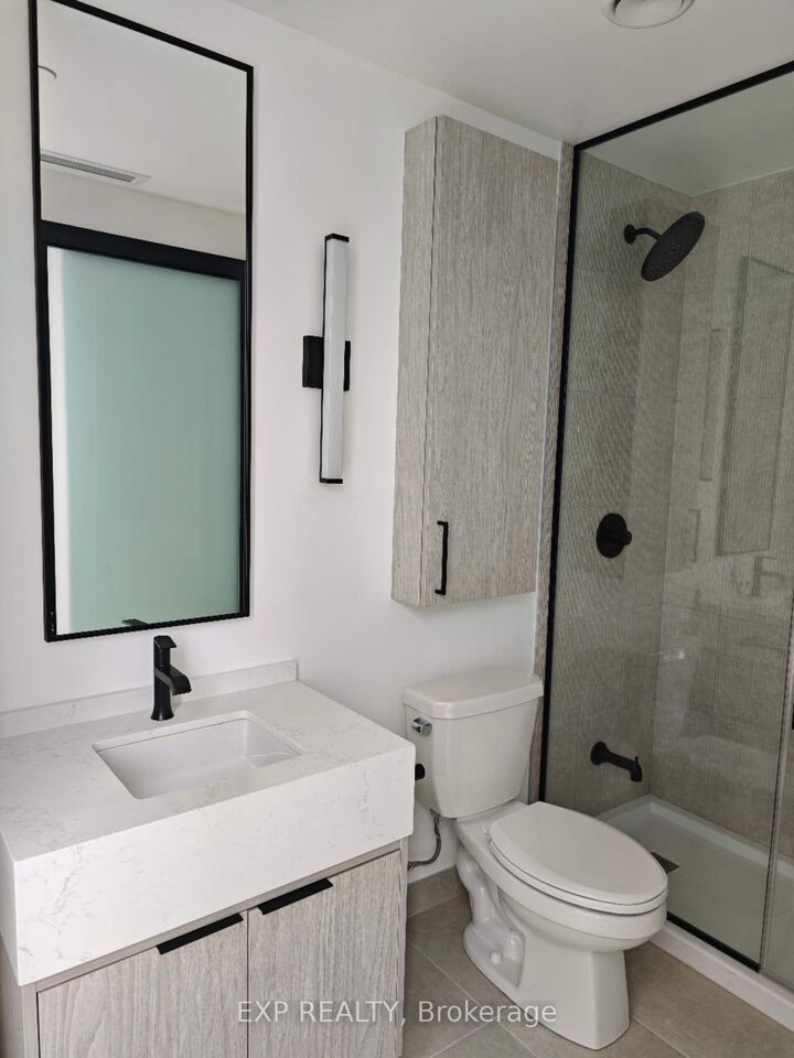 Property Photo: 91 Montclair Avenue 902 ON M5P 0B1