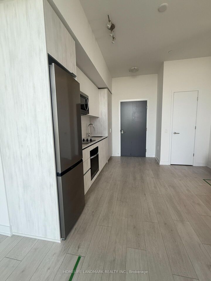 Property Photo:  5858 Yonge Street Ph23  ON M2M 0C6 