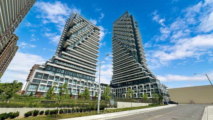 Property Photo: 20 Inn On The Park Drive 2331 ON M3C 0P8