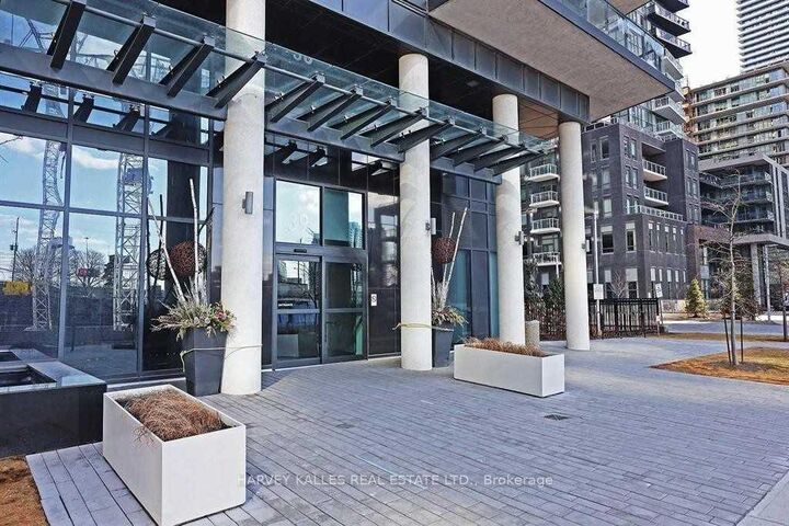 Property Photo:  39 Annie Craig Drive 1518  ON M8V 0C5 