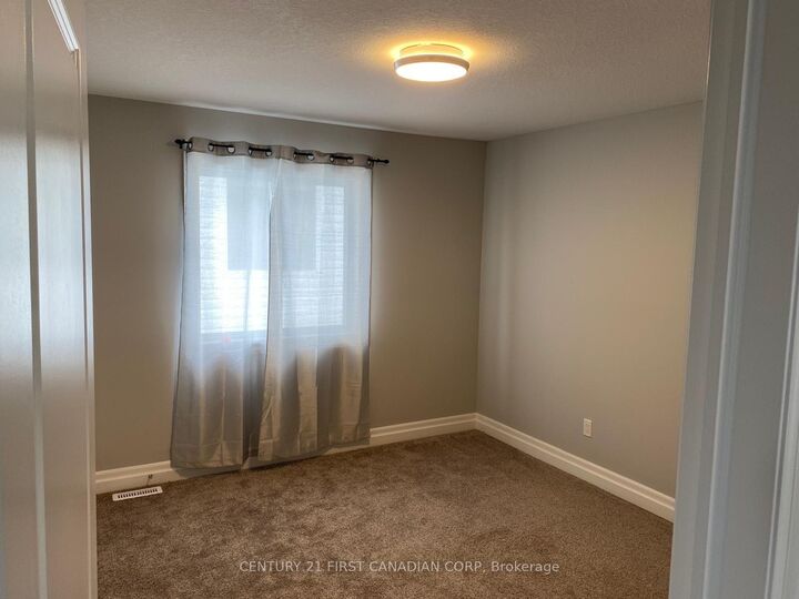 Property Photo:  2619 Sheffield Boulevard 17  ON N6M 0G4 