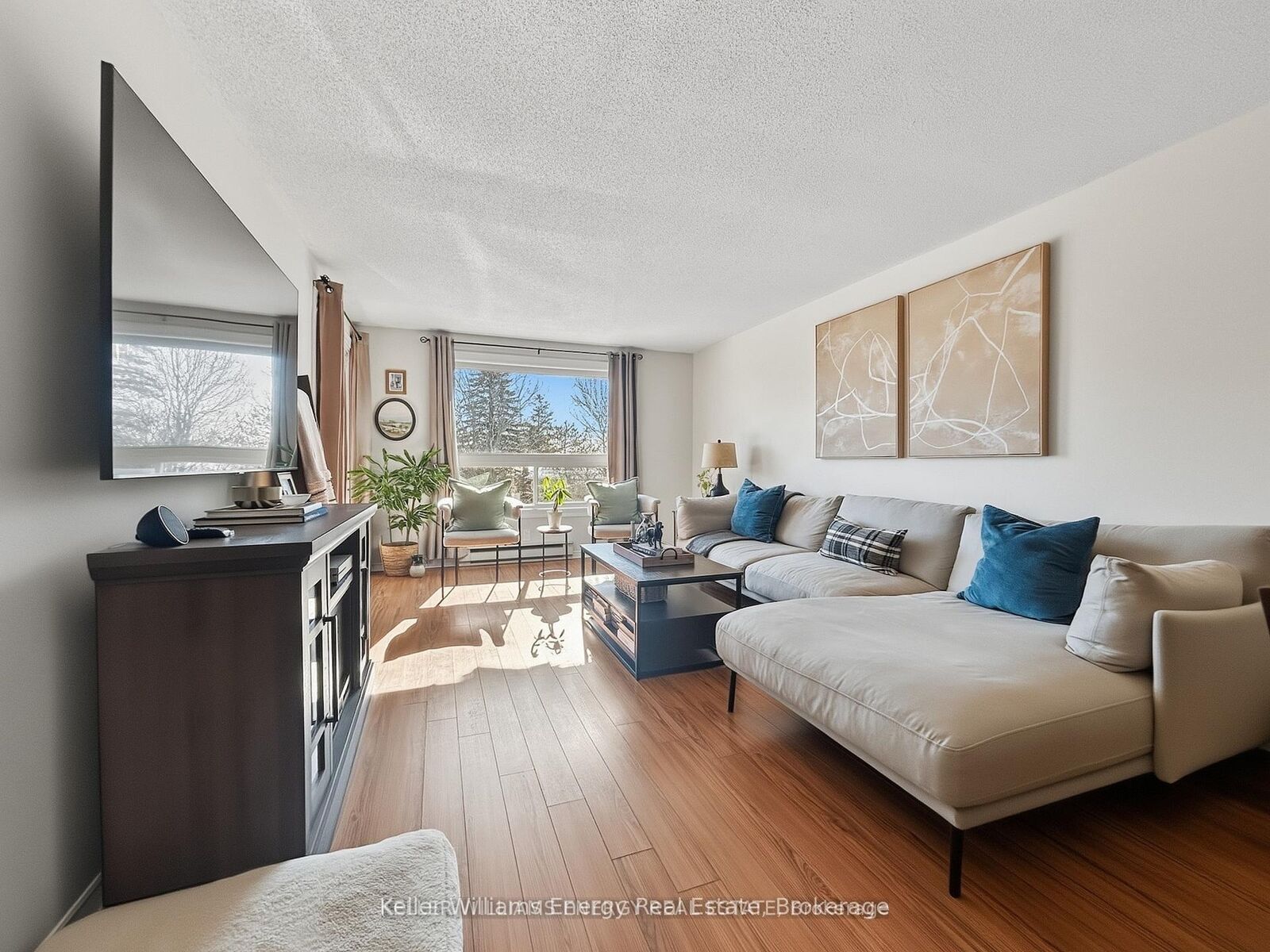 Property Photo: 219 Main Street N 304 ON L9P 1C4