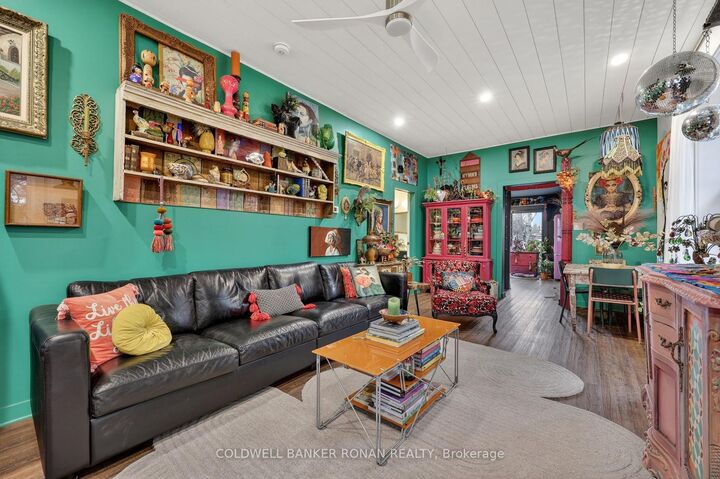 Property Photo:  87 Wellington Street E  ON L9R 1G7 