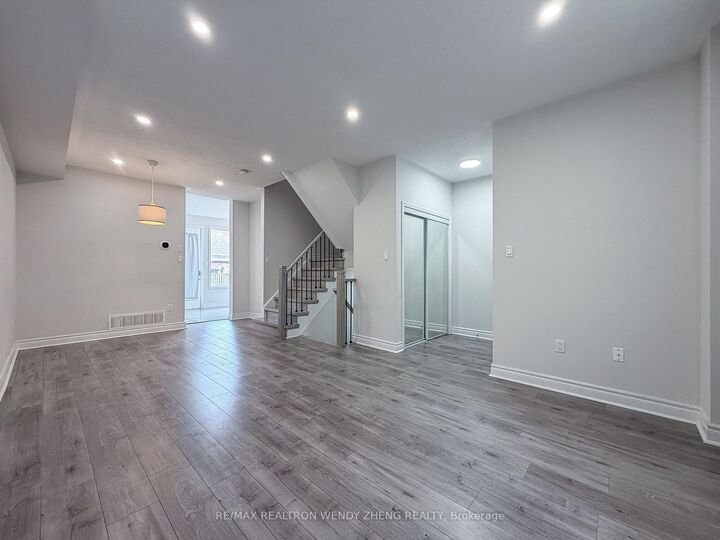 Property Photo:  173 Walkerville Road  ON L6B 1B6 