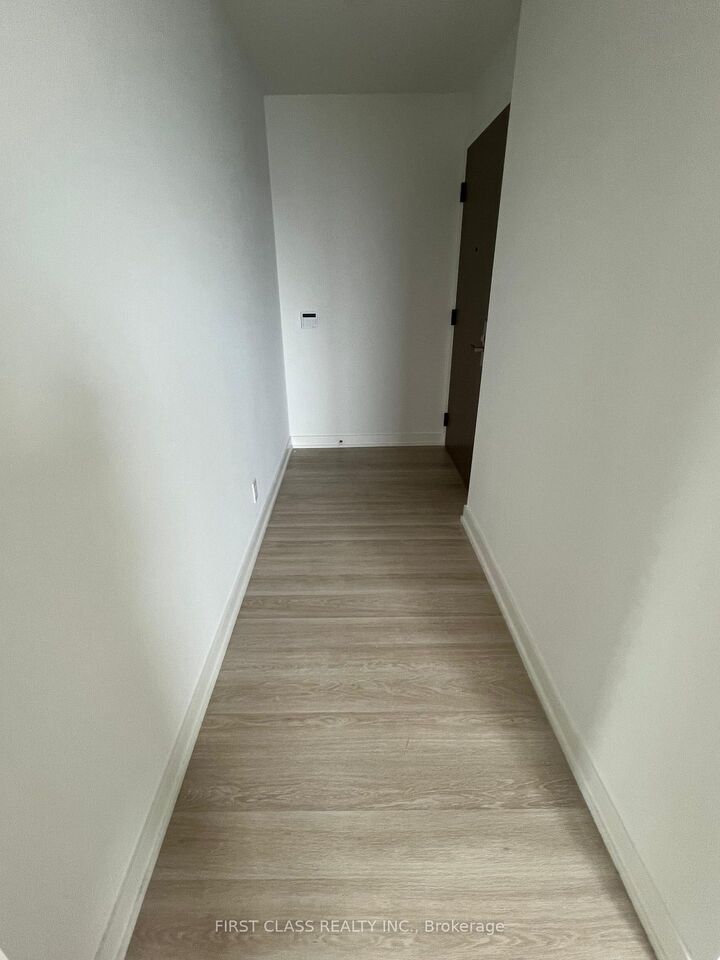Property Photo:  30 Tretti Way 1202  ON M3H 0E3 