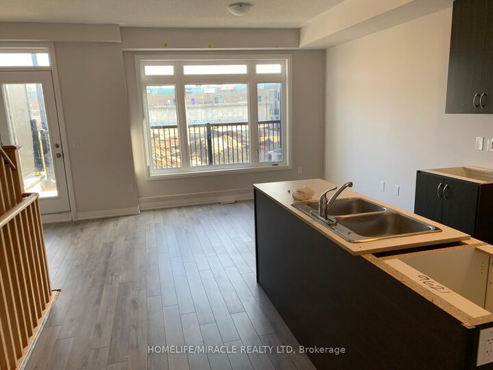 Property Photo: 585 Colborne Street E 109 ON N3S 0K4