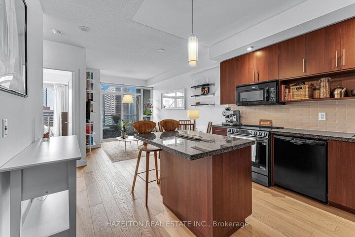 Property Photo: 120 Homewood Avenue 1510 ON M4Y 2J3